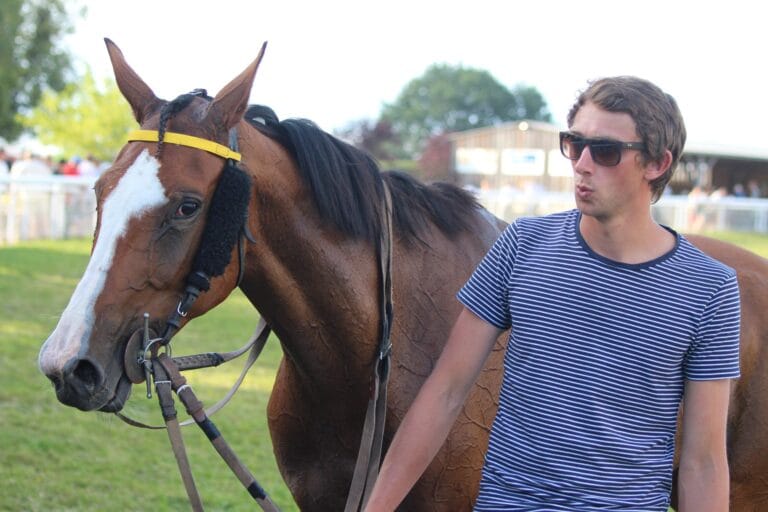 « On se fait plaisir ! » : Charley Mottier nous parle de Levrette !