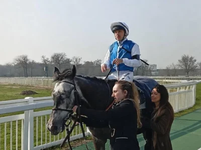 Maxime Guyon en selle sur No Lunch